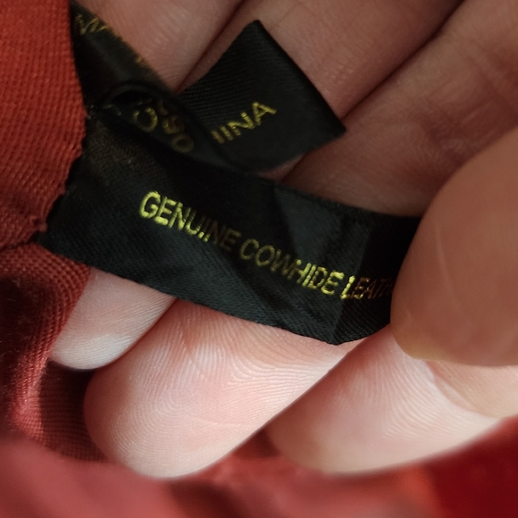 Chic Burgundy Leather Shoulder Bag - Picture 6 of 7